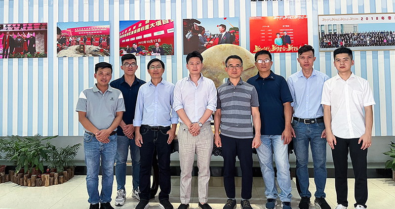 Warmly welcome our long time business partners who are from South Korea and Vietnam to do pre-delivery inspection in TENAU company.